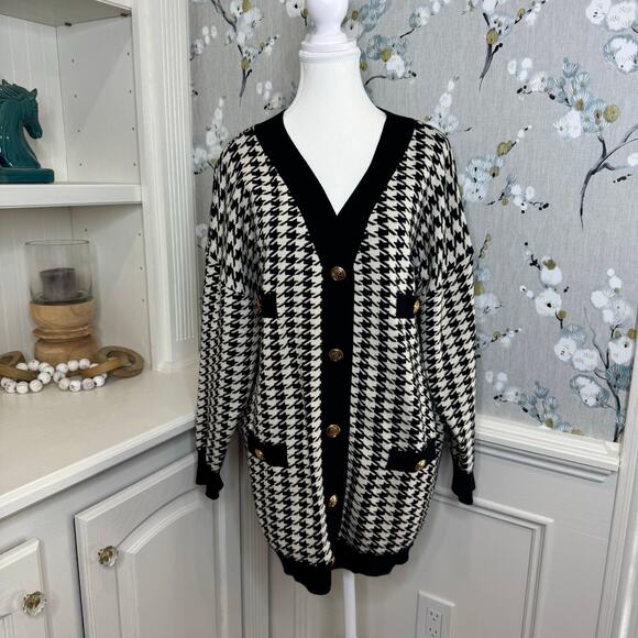 TCEC Black and Cream Button Up Cardigan Sweater - Size Medium - Picture 1 of 5